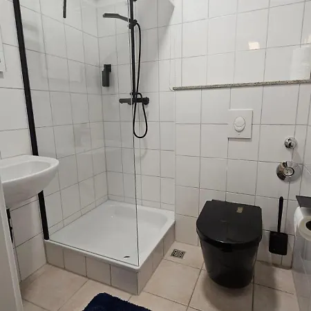 32 1-zimmer *